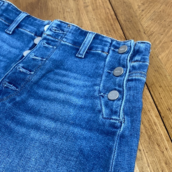 Paige - Picture 6 of 7